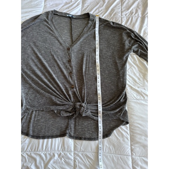 She + Sky Size 2xl Gray Button Down Front Tie Blouse Oversized & Stretchy - Picture 6 of 8